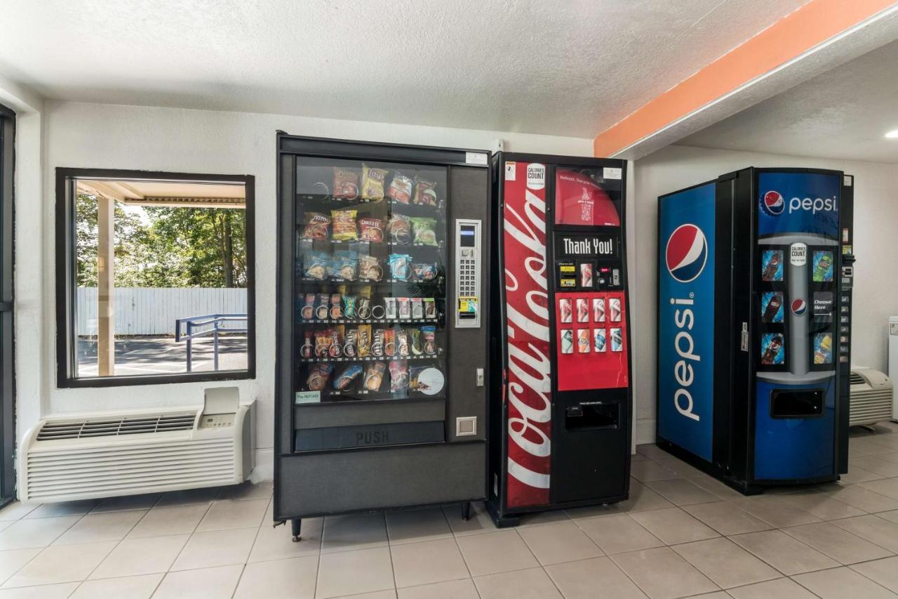 Motel 6-Newport News, Va Екстер'єр фото