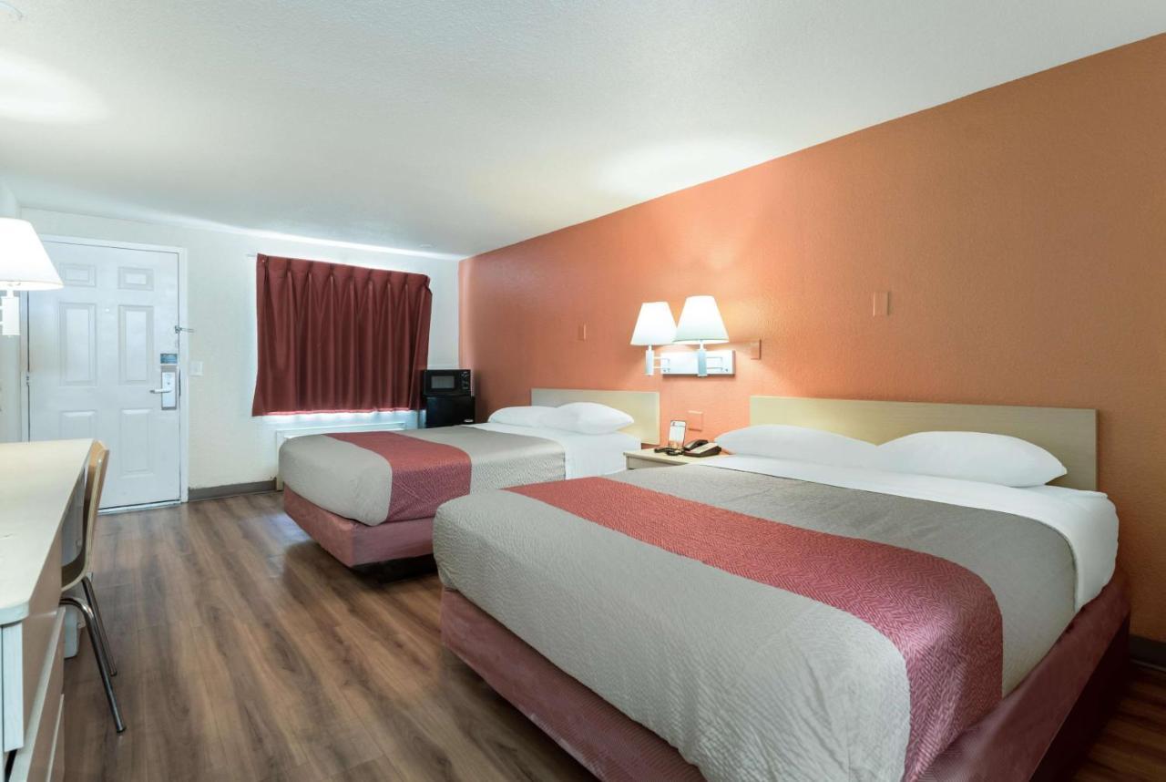 Motel 6-Newport News, Va Екстер'єр фото