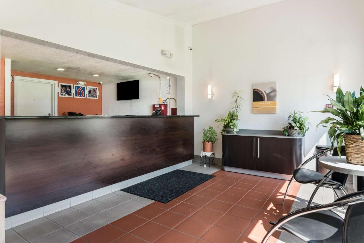 Motel 6-Newport News, Va Екстер'єр фото