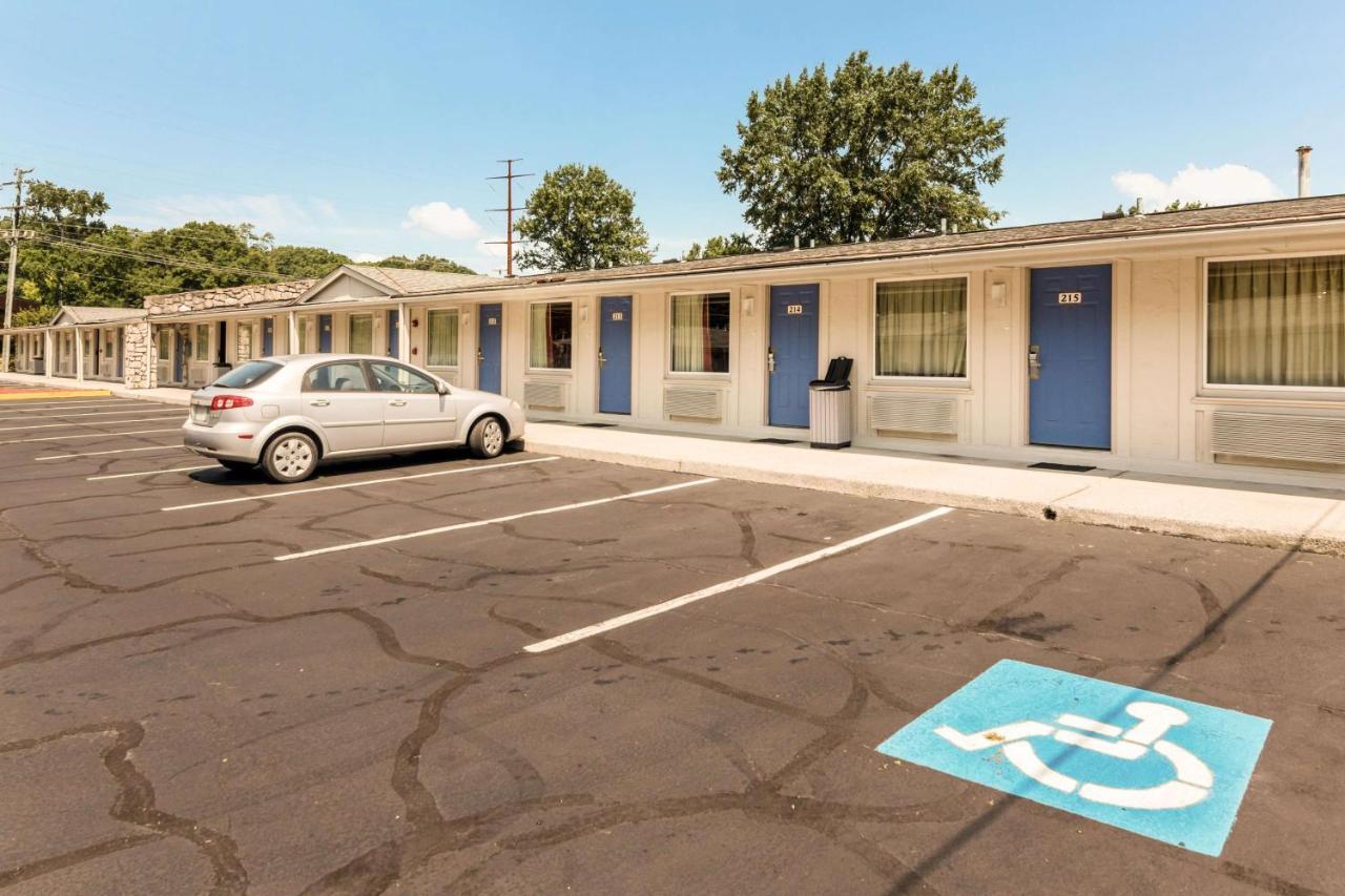 Motel 6-Newport News, Va Екстер'єр фото
