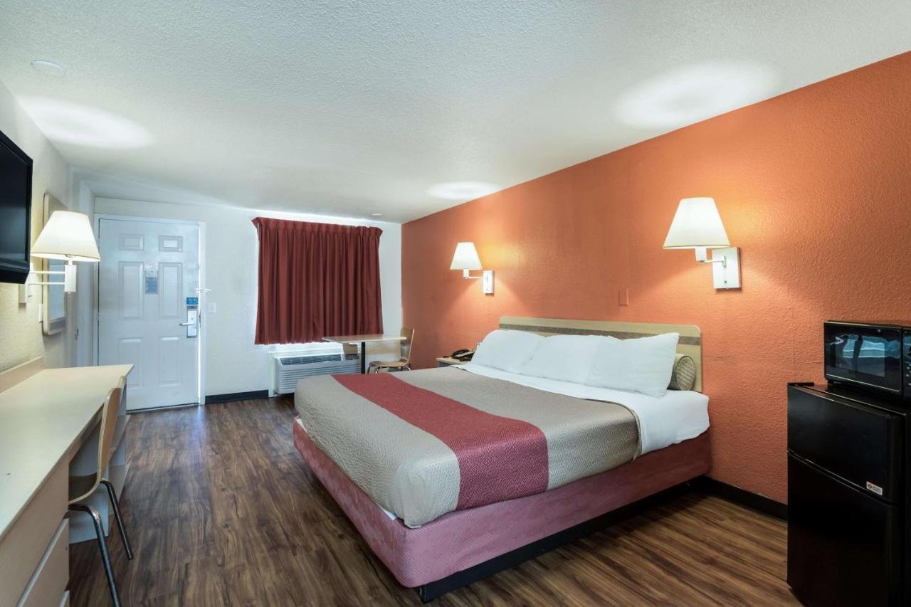 Motel 6-Newport News, Va Екстер'єр фото